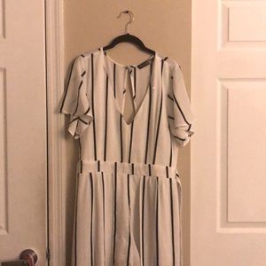 One piece set perfect for brunch, a night at a lounge, or dancing at the club.